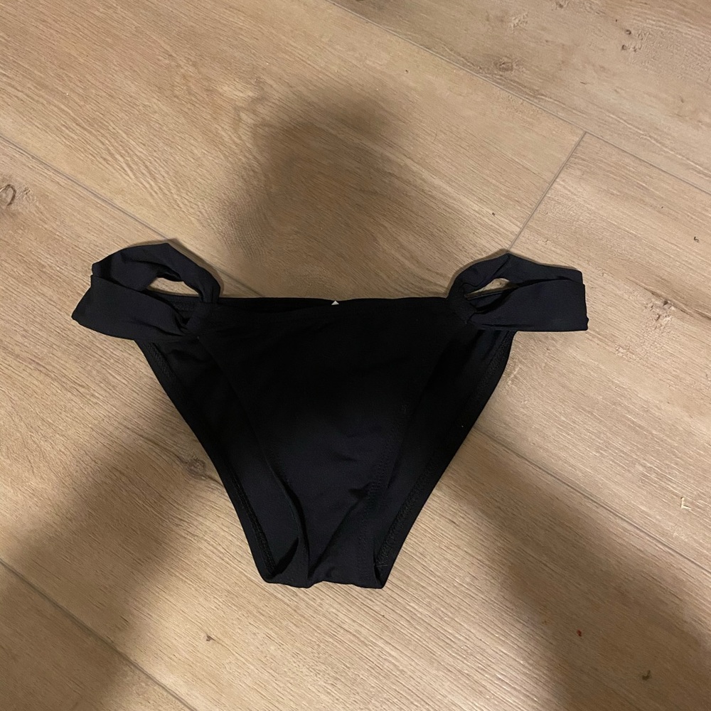 L space bottoms